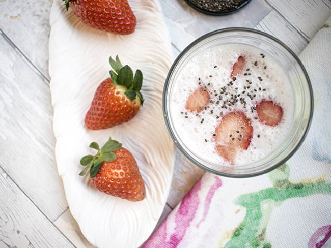 COCONUT MILK SMOOTHIE